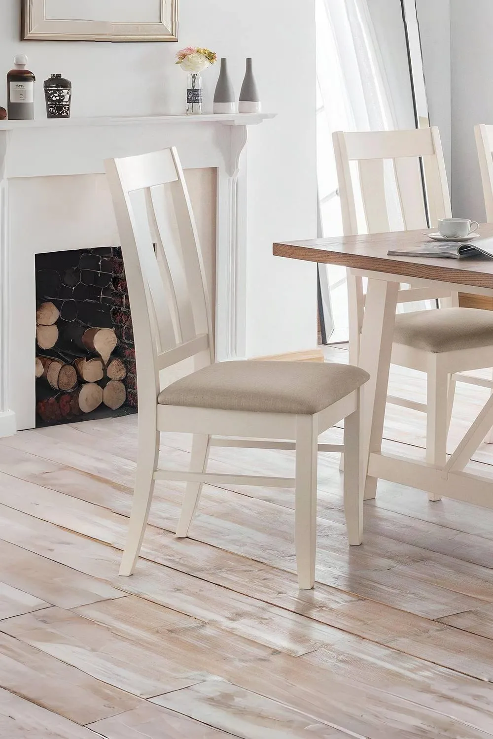 Julian Bowen Pembroke Dining Chair (Set of 2) in Ivory