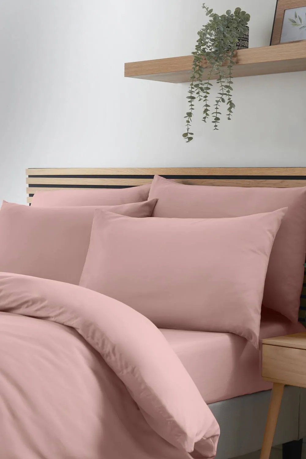 Catherine Lansfield So Soft Non Iron Duvet Cover Set in Pink 3