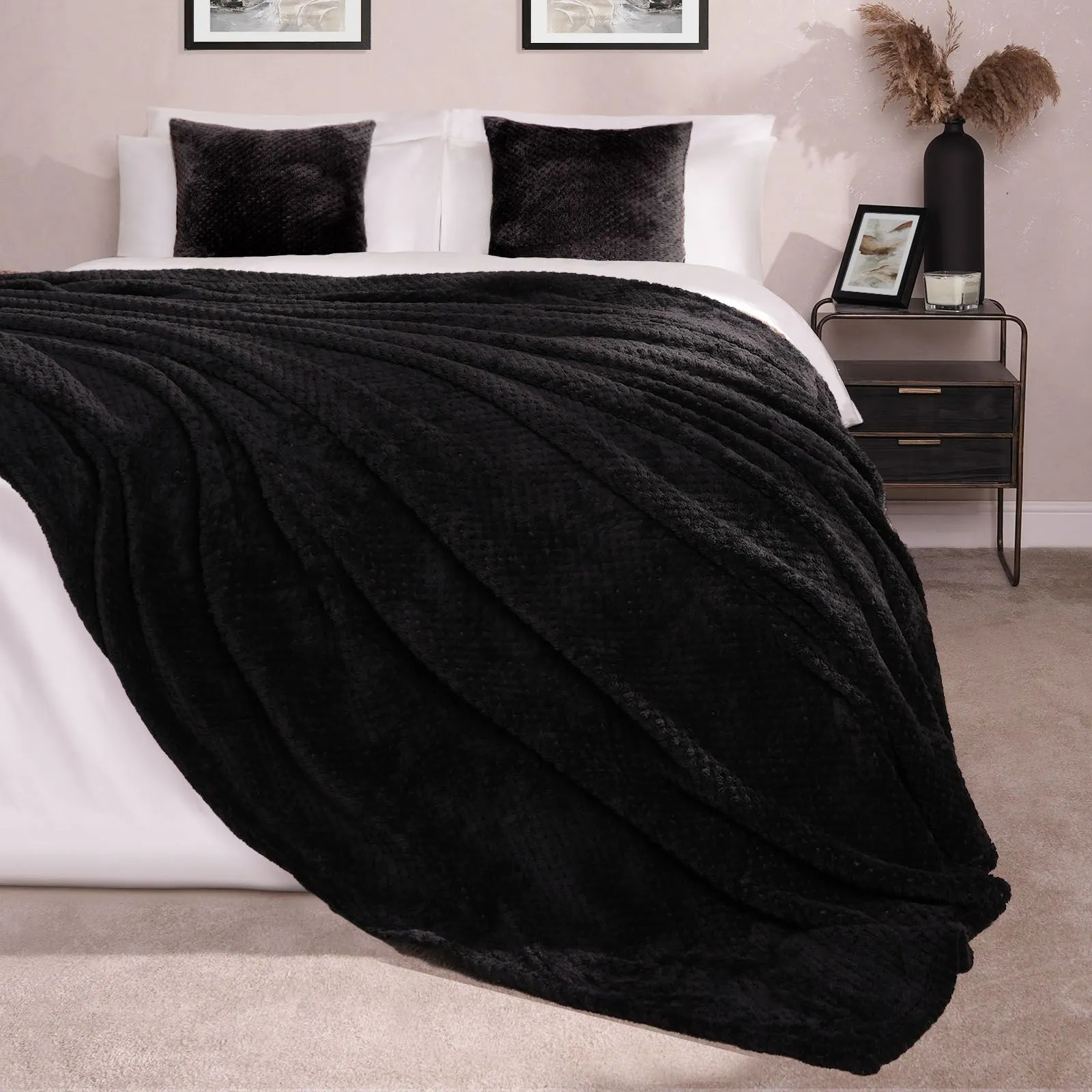 OHS Luxury Large Waffle Honeycomb Mink Warm Throw in Black
