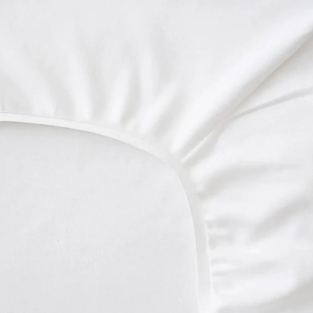 The Tiny Bed Company Premium Cotton Fitted Sheet to fit Maxi-Cosi Iora - 80 x 50cm in White