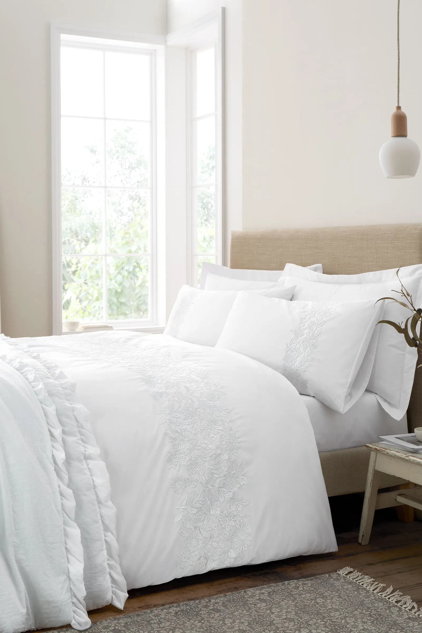 Bianca 'Embroidery Floral' 200 Thread Count Cotton Duvet Cover Set in White