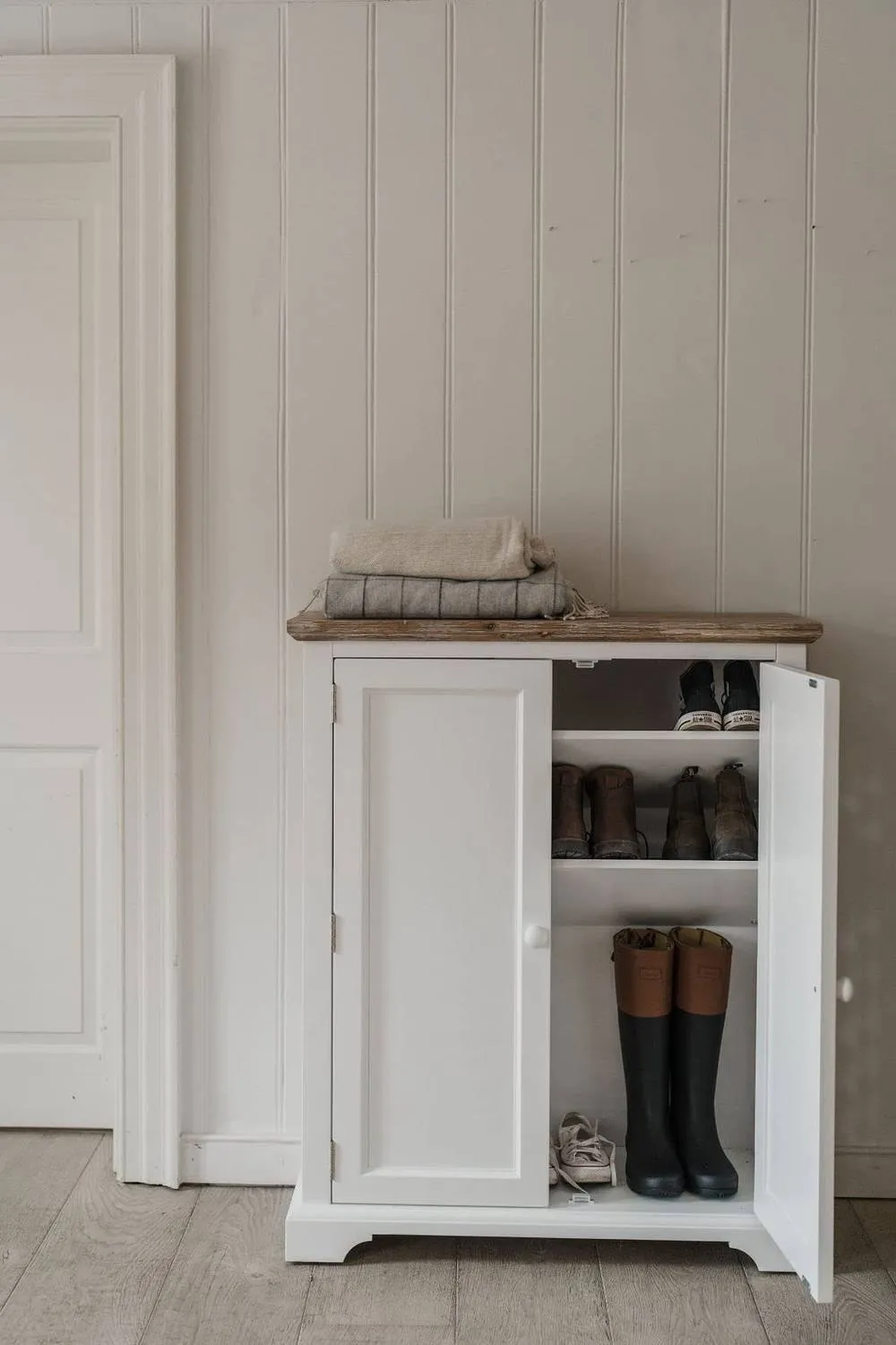 Statement Furniture Florence Shoe Storage Cabinet Wooden Shoe Rack in White 4