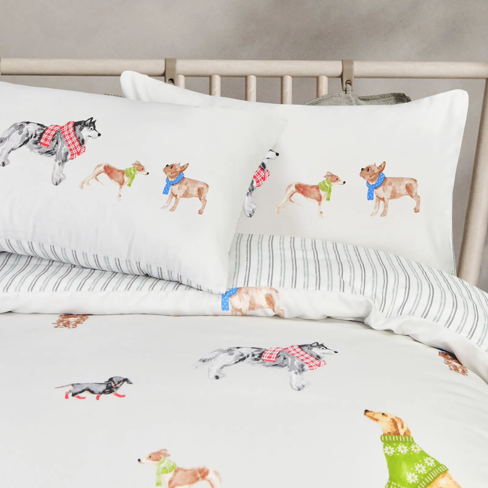 Smart Living Luxury Soft Reversible Pooches in Jumpers Duvet Cover & Pillowcases in Natural 4