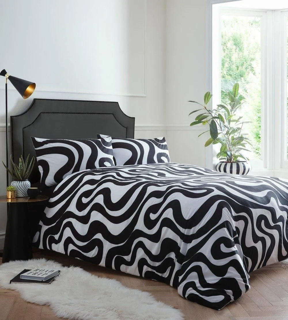 Portfolio Home Retro Waves Bedding Duvet Cover Quilt Set with Pillowcase in Black