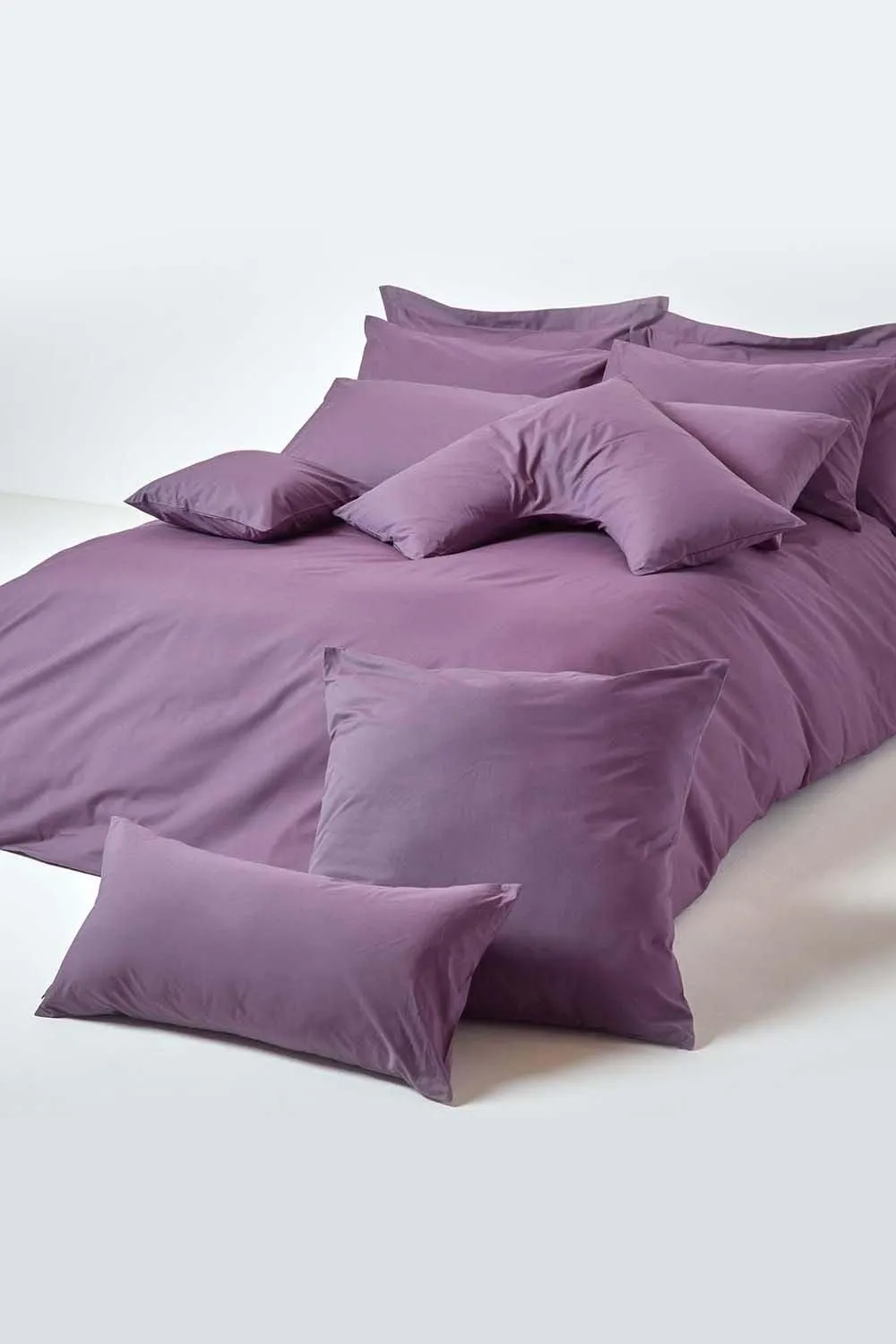 Homescapes Continental Egyptian Cotton Pillowcase 200 TC, 80 x 80 cm in Grape 4