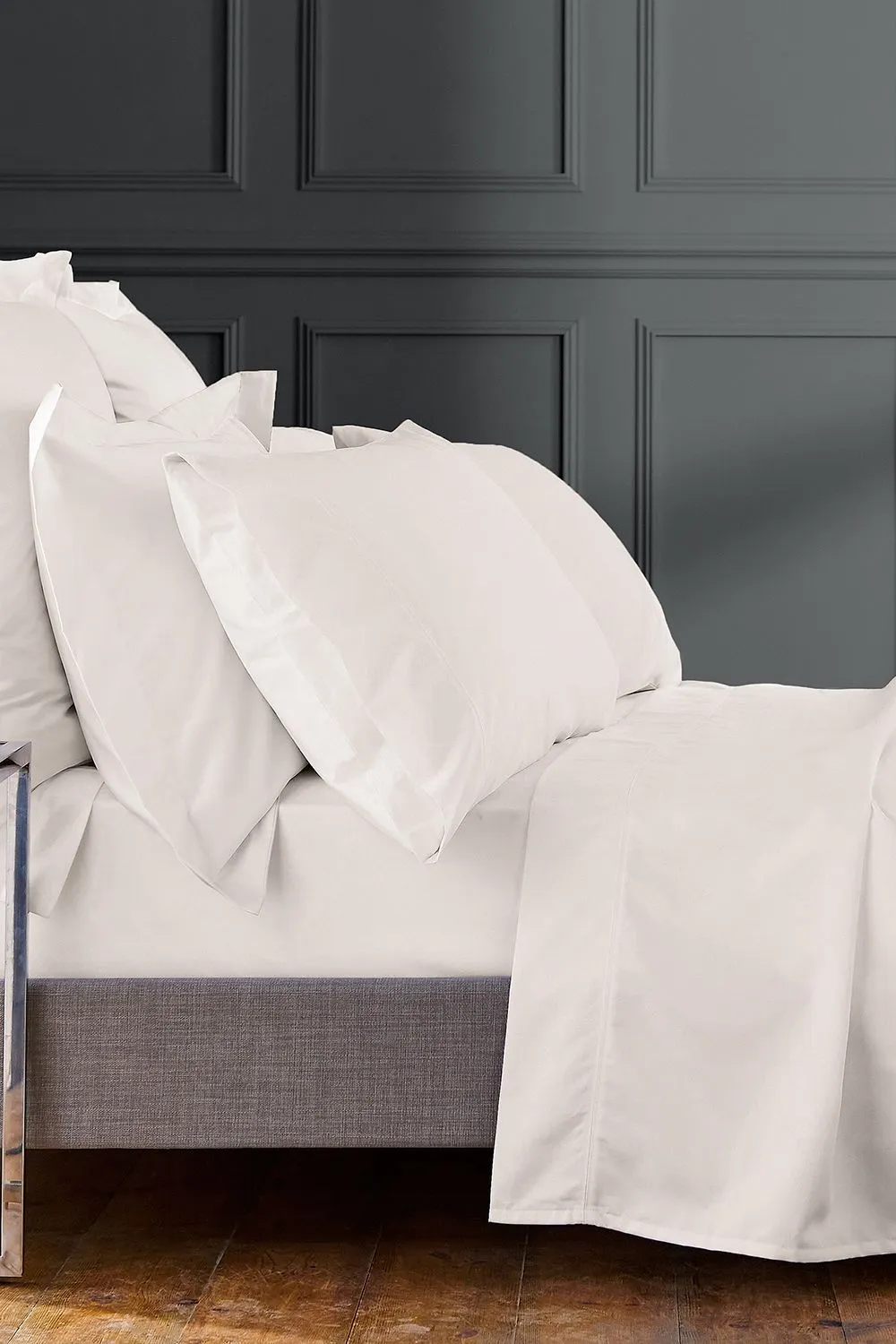 1951 'Luxury 1000 Thread Count' Egyptian Cotton Fitted Sheet in Off-White 3