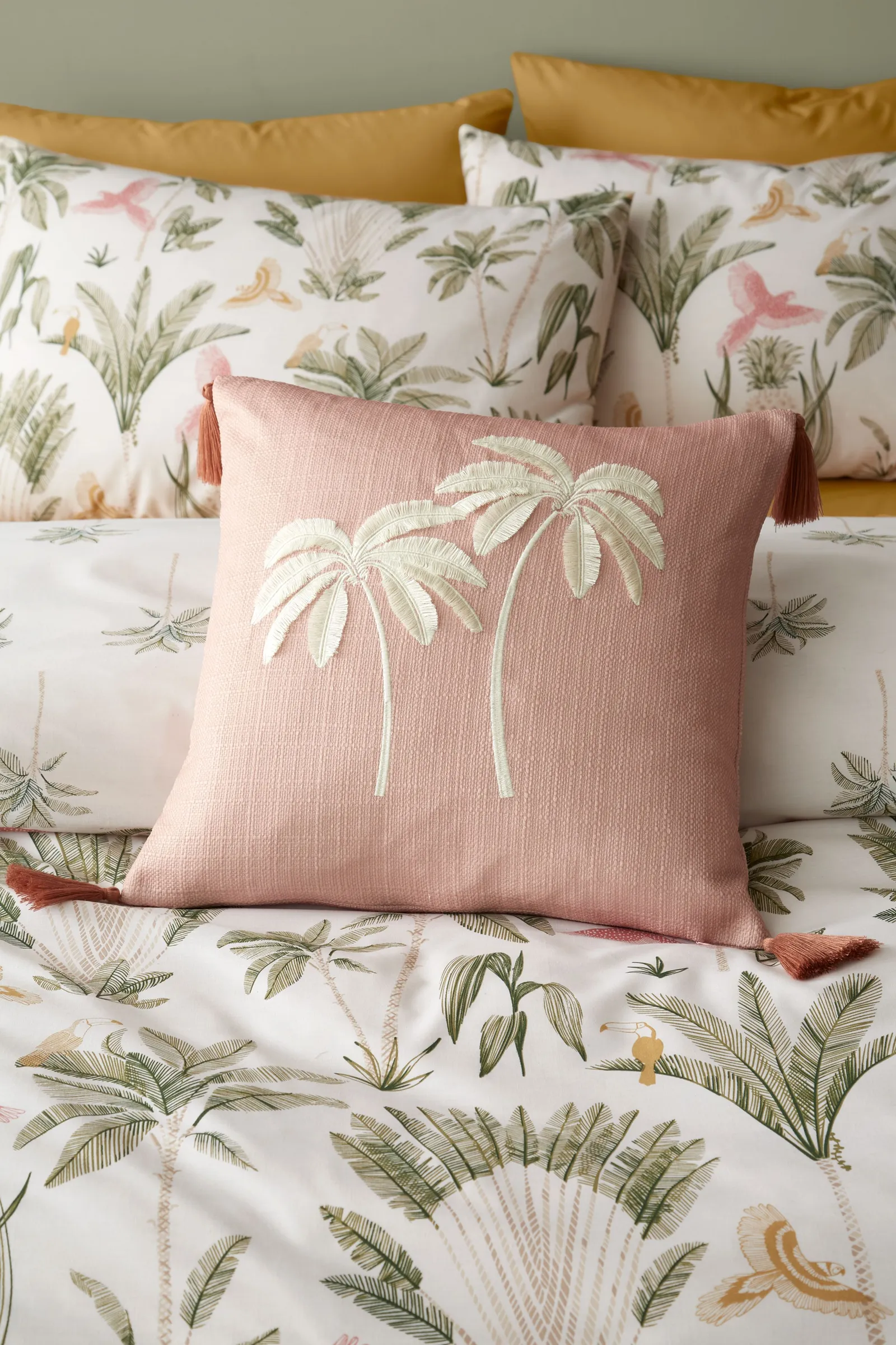 Catherine Lansfield 'Paradiso Tufted Palm' Cushion in Pink