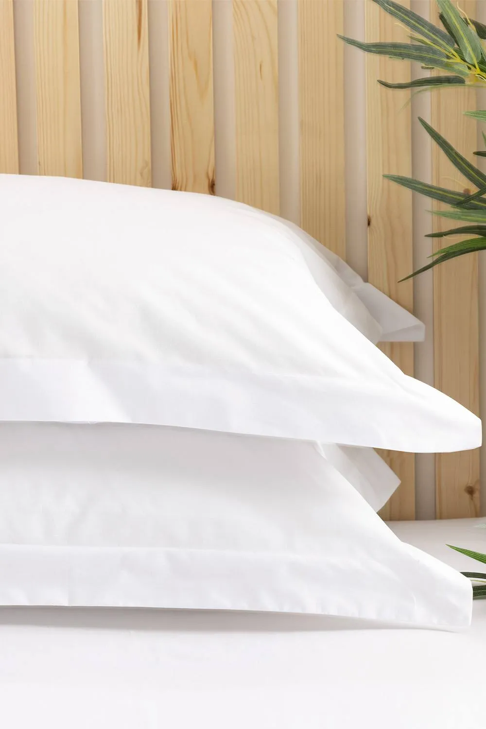 Belledorm Easy Care 200 Thread Count Cotton Polyester Percale Oxford Pillowcase in Light Brown 2