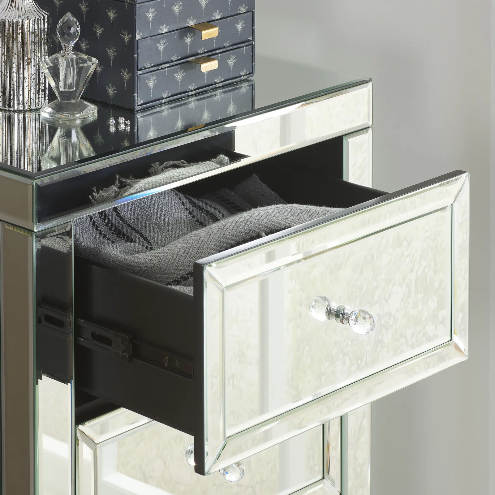 Birlea Valencia 5 Drawer Narrow Chest Mirrored in Silver 2