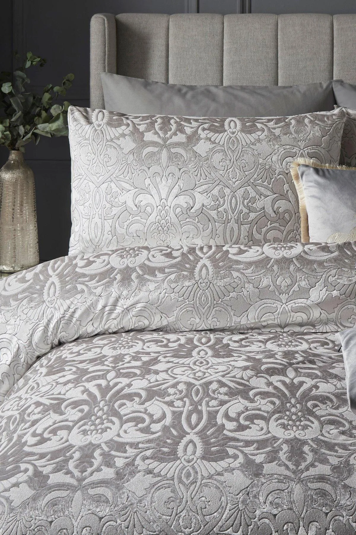 Laurence Llewelyn-Bowen 'Firenza' Damask Velvet Duvet Cover Set in Silver 2