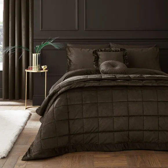 Catherine Lansfield Kingsley Matt Velvet Quilted Bedspread 1