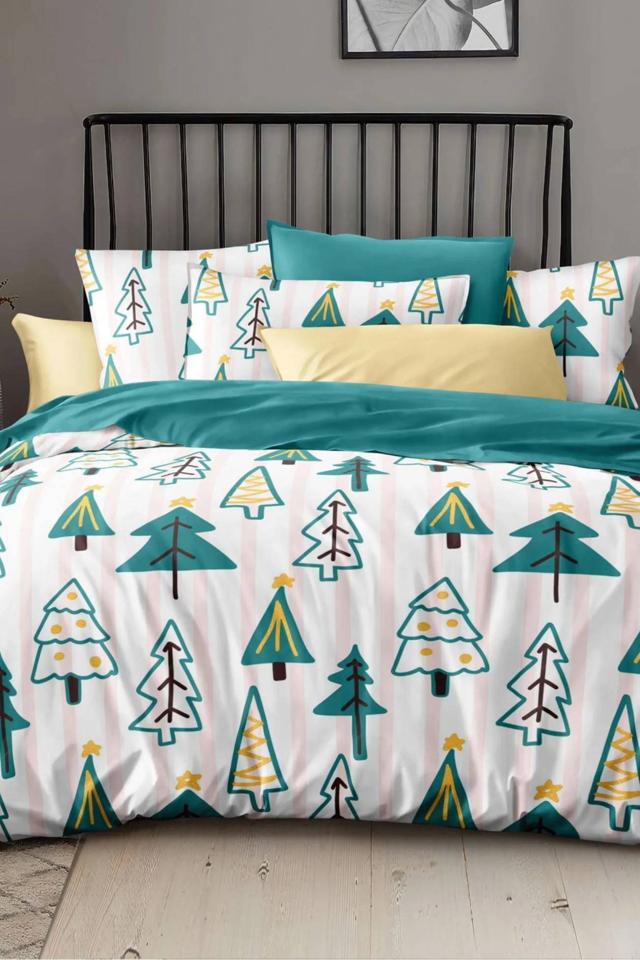 Ezysleep Christmas Tree Printed Duvet Set in Green 2