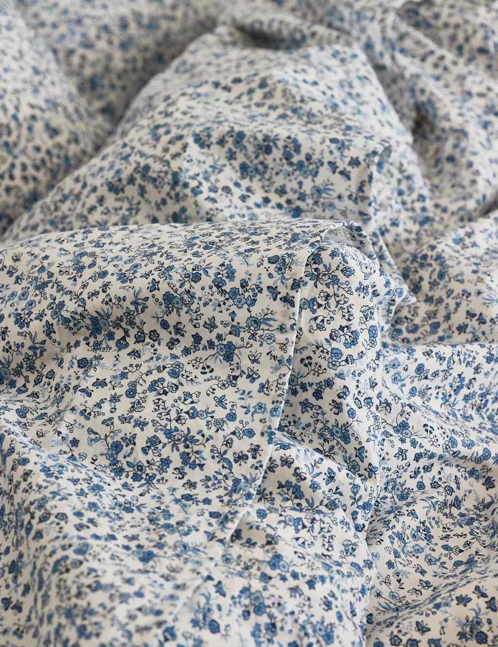 Piglet In Bed Pure Cotton Mini Meadow Flat Sheet Blue Mix