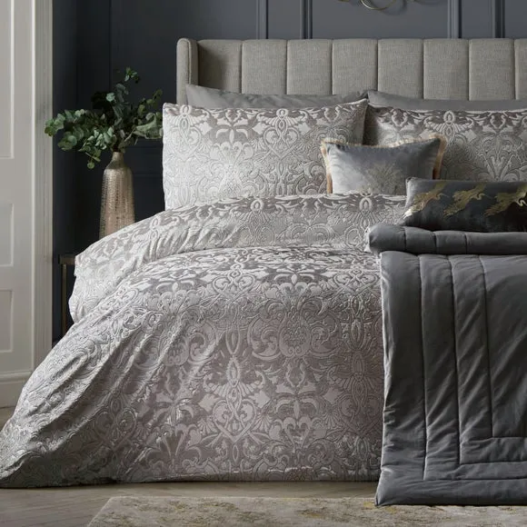 Laurence Llewelyn-Bowen Firenza Duvet Cover and Pillowcase Set 1