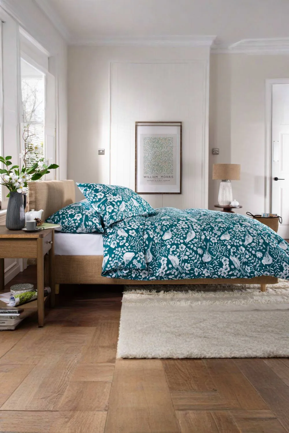 The Lyndon Company Woodland Bird 100% Cotton Duvet Set in Printed Design in Green 2