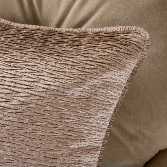 Liza Square Cushion 2