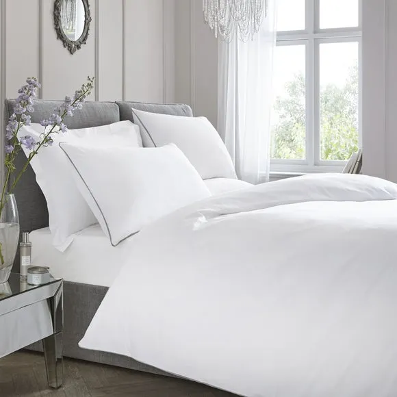 Appletree Piped 100% Cotton Duvet Cover & Pillowcase Set 1