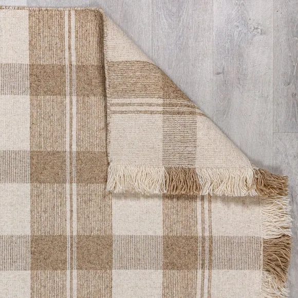 Tess Check flatweave wool rug 3