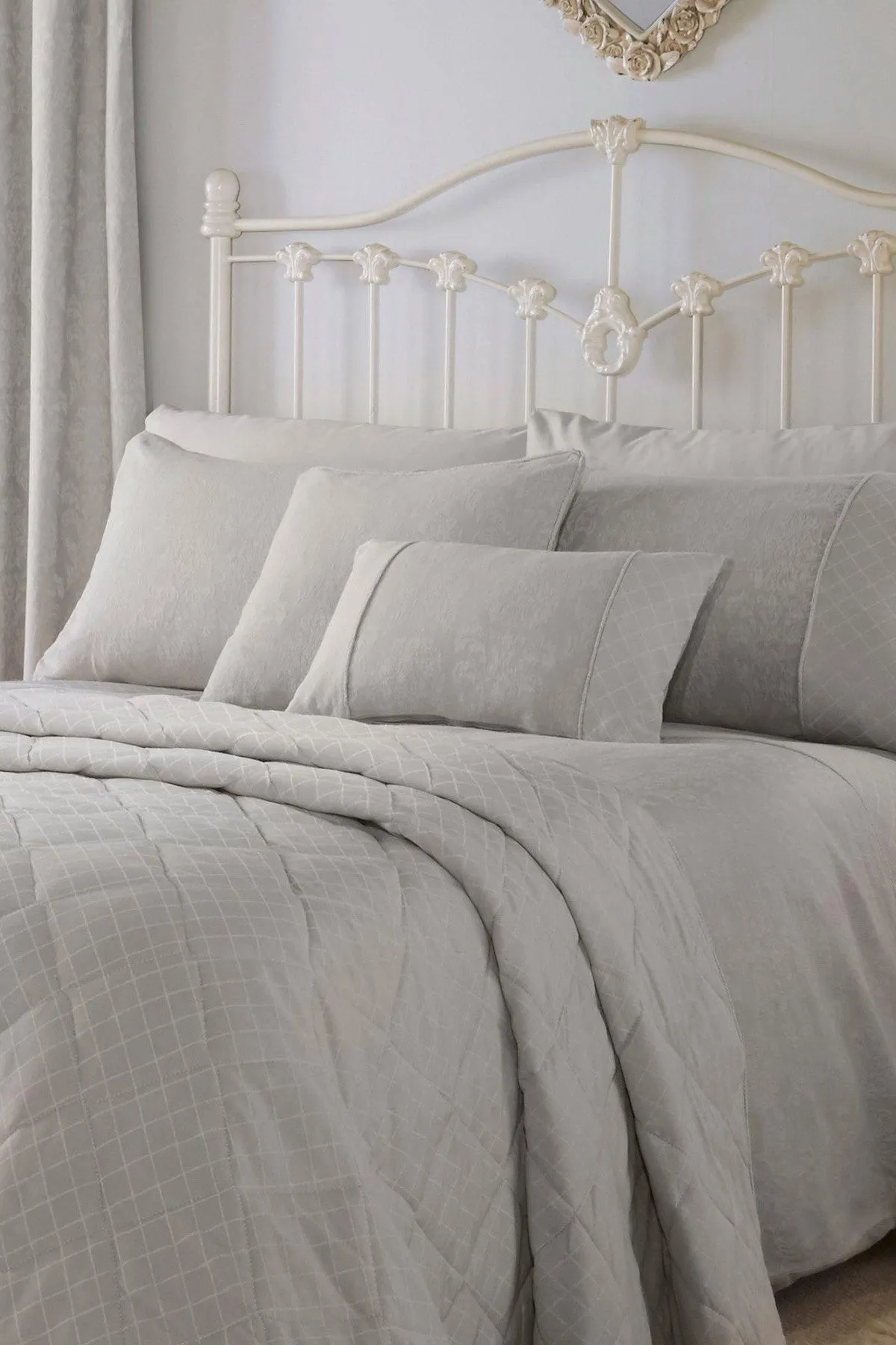Dreams & Drapes 'Rosana' Luxury Damask Filled Bedroom Cushion in Silver 3