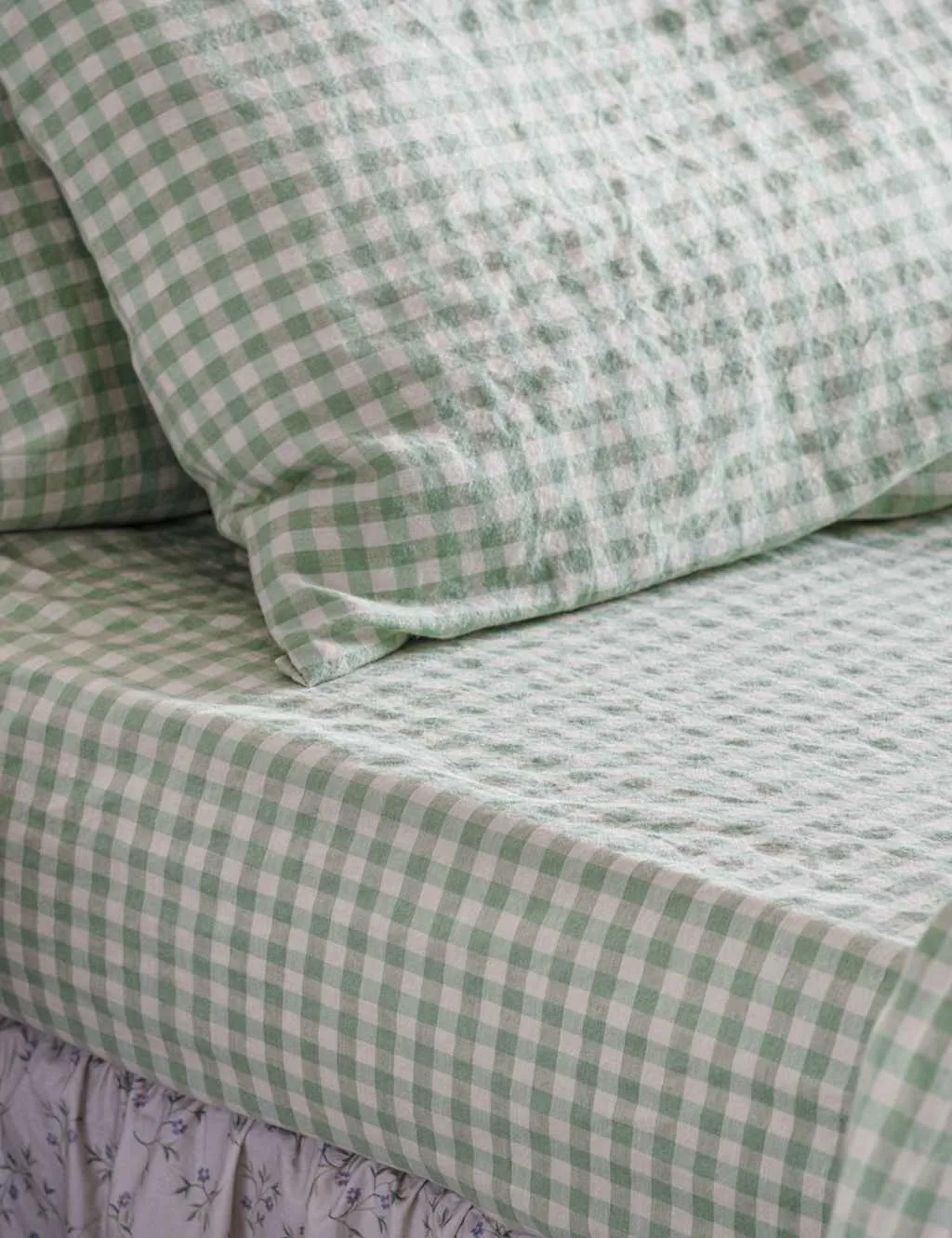 Piglet In Bed Linen Rich Gingham Fitted Sheet White Mix