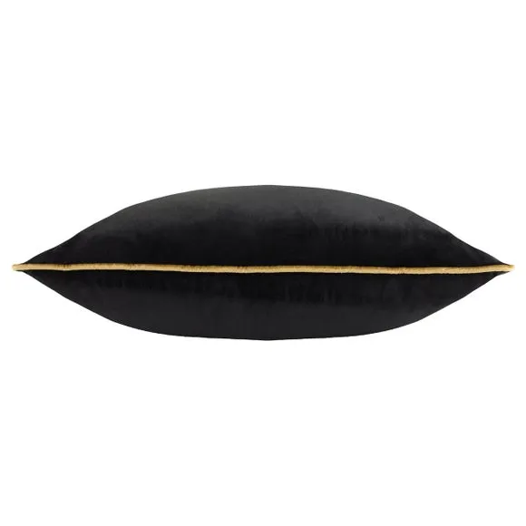 Furn. Square Cushion 4