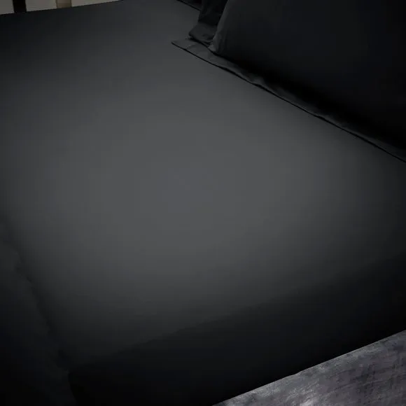 Hotel 230 Thread Count Percale 100% Cotton Fitted Sheet 2