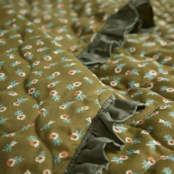 Floral Frilled Quilted Bedspread 3
