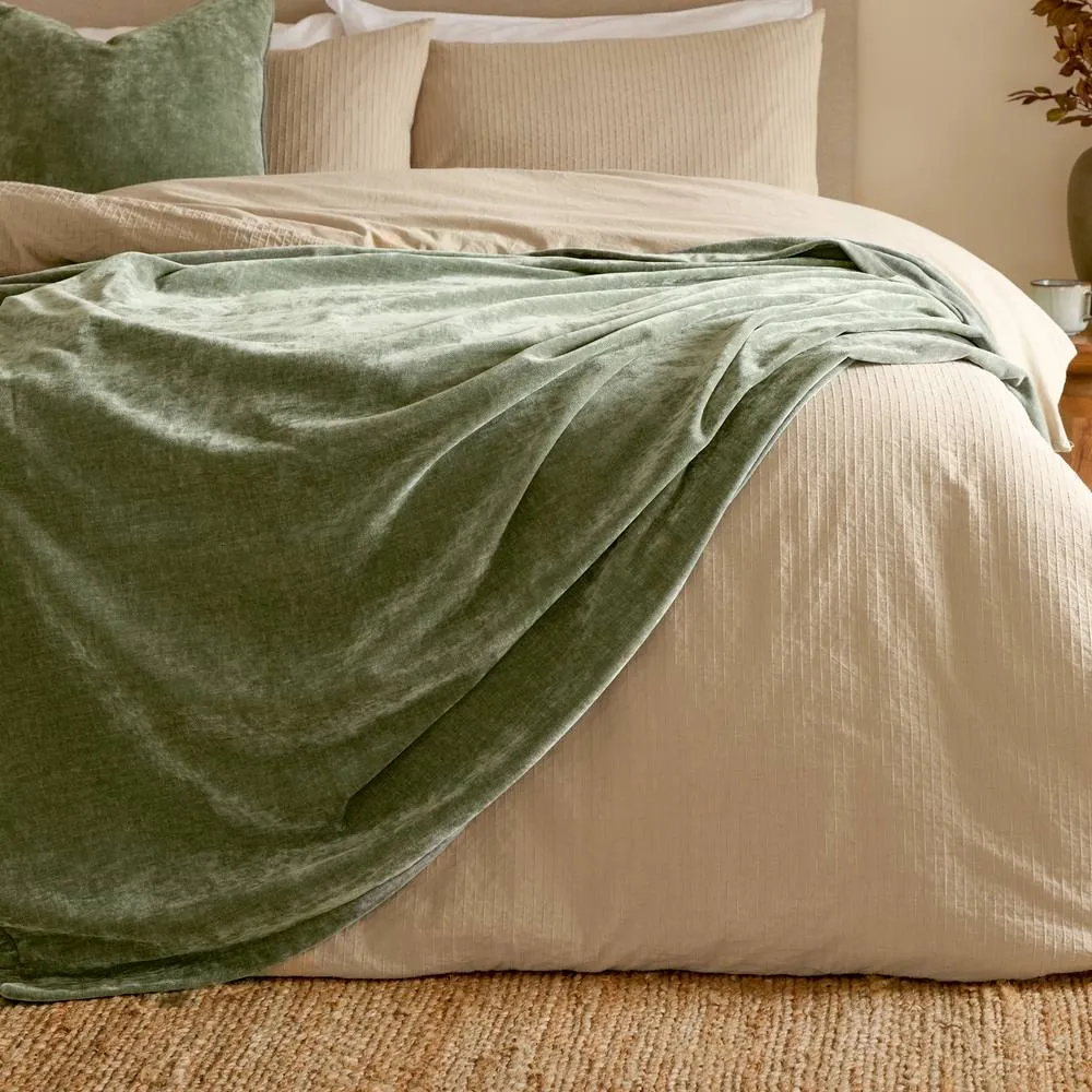 Yard Heavy Chenille Velvet Throw in Green