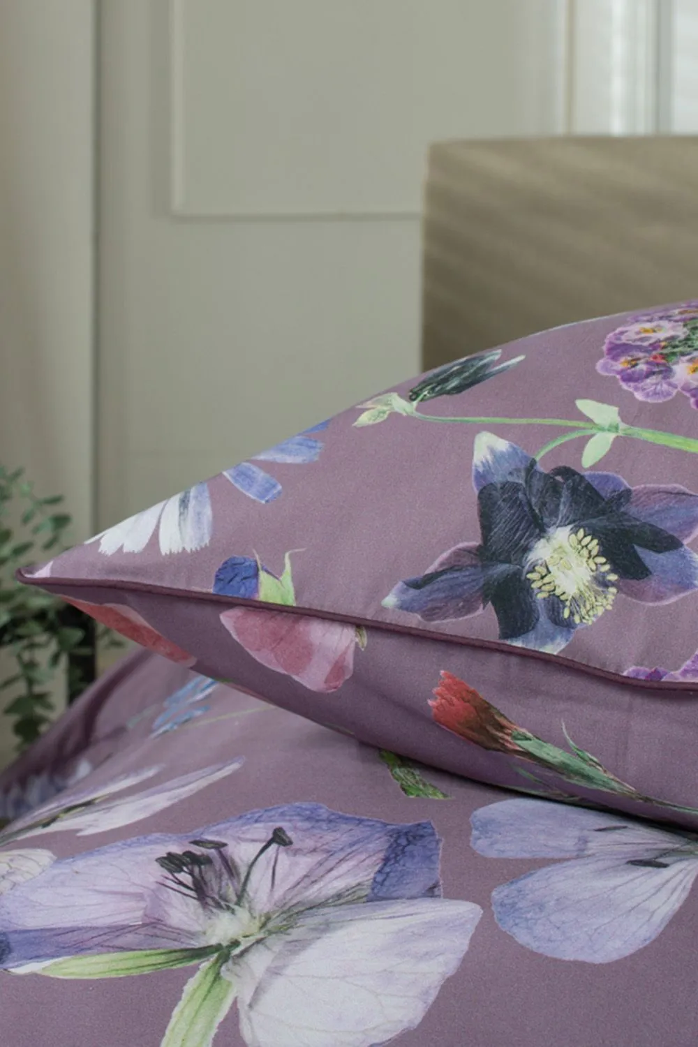 The Lyndon Company Botanical Flower 200TC 100% Cotton Luxury Duvet Cover Set in Lilac 5