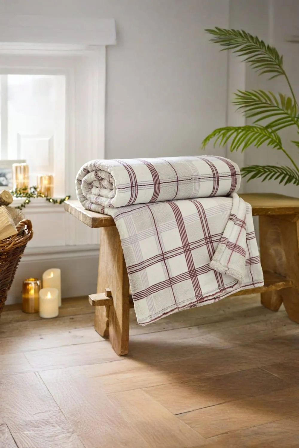 The Lyndon Company Hounds Check Throw Burgundy - 140 x 180cm Soft Blanket | Deyongs 1846