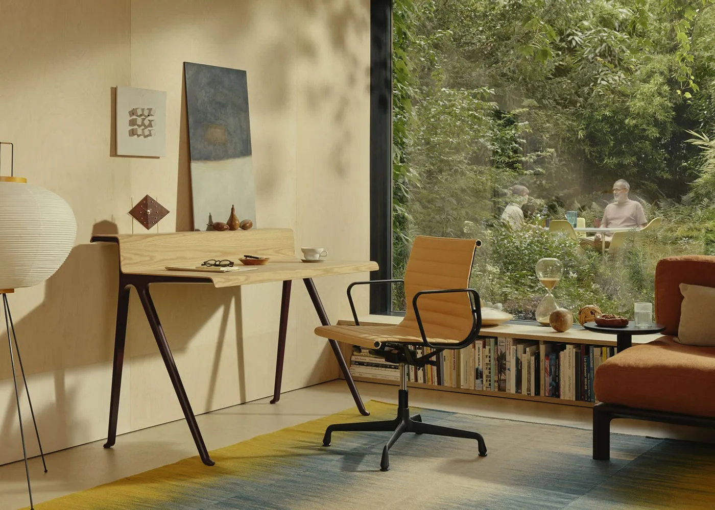 Vitra Courier Desk Light Oak Dark Bordeaux Base 3