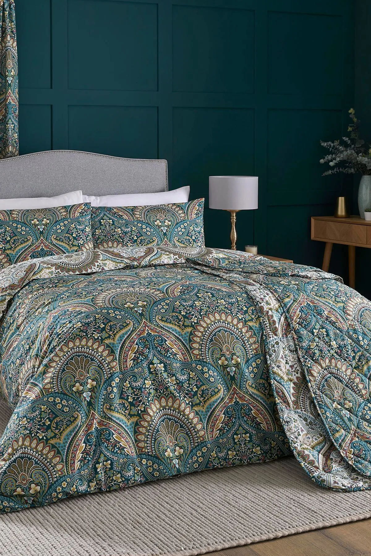 Dreams & Drapes 'Palais' Jacobean Damask Inspired Print Quilted Bedspread in Teal 2
