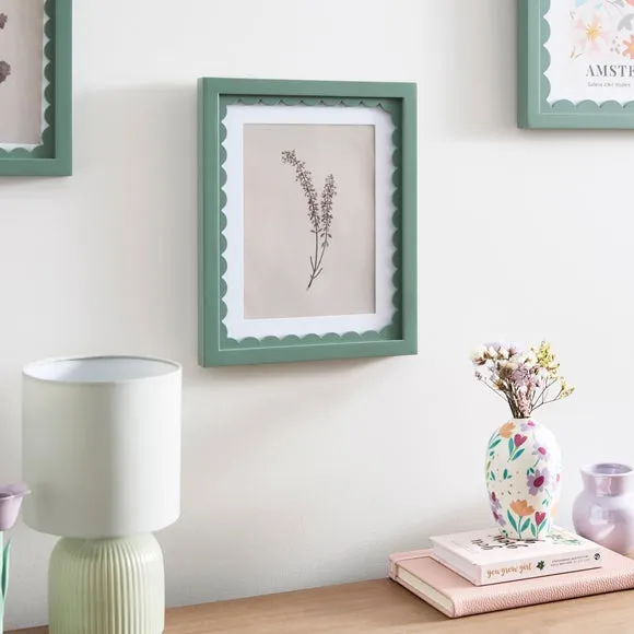 Remi Scalloped Photo Frame 1