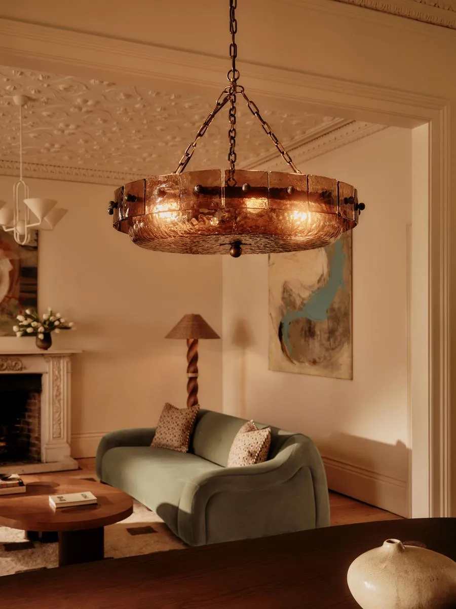 Amelie Chandelier, Coffee