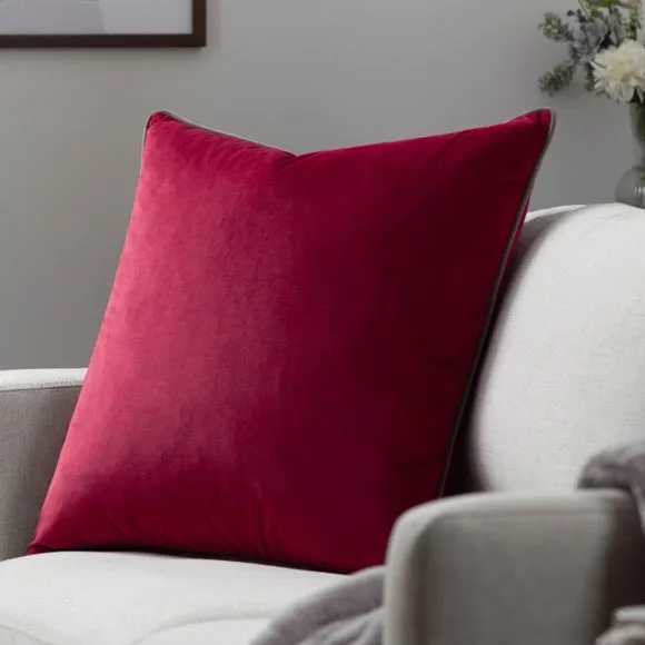 Furn. Square Cushion 1