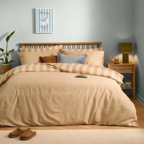 Furn. The Ultimate Stripe Polycotton Duvet Cover & Pillowcase Set 1