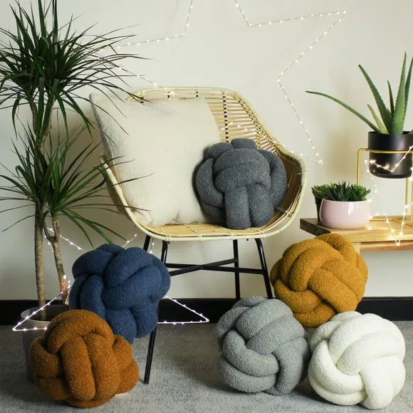 Furn. Boucle Knot Round Cushion 2