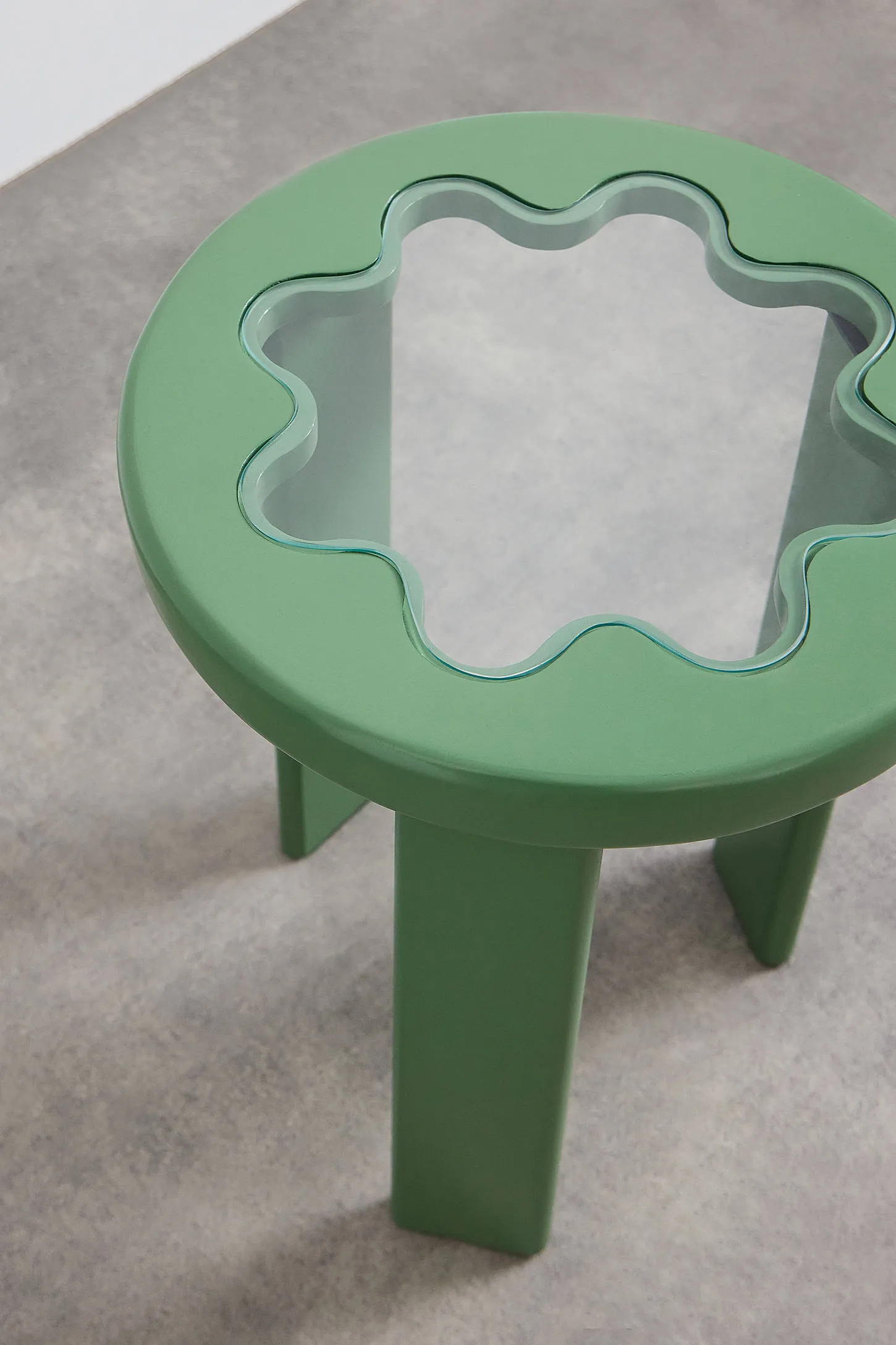 Wavy Glass Side Table - Green 5