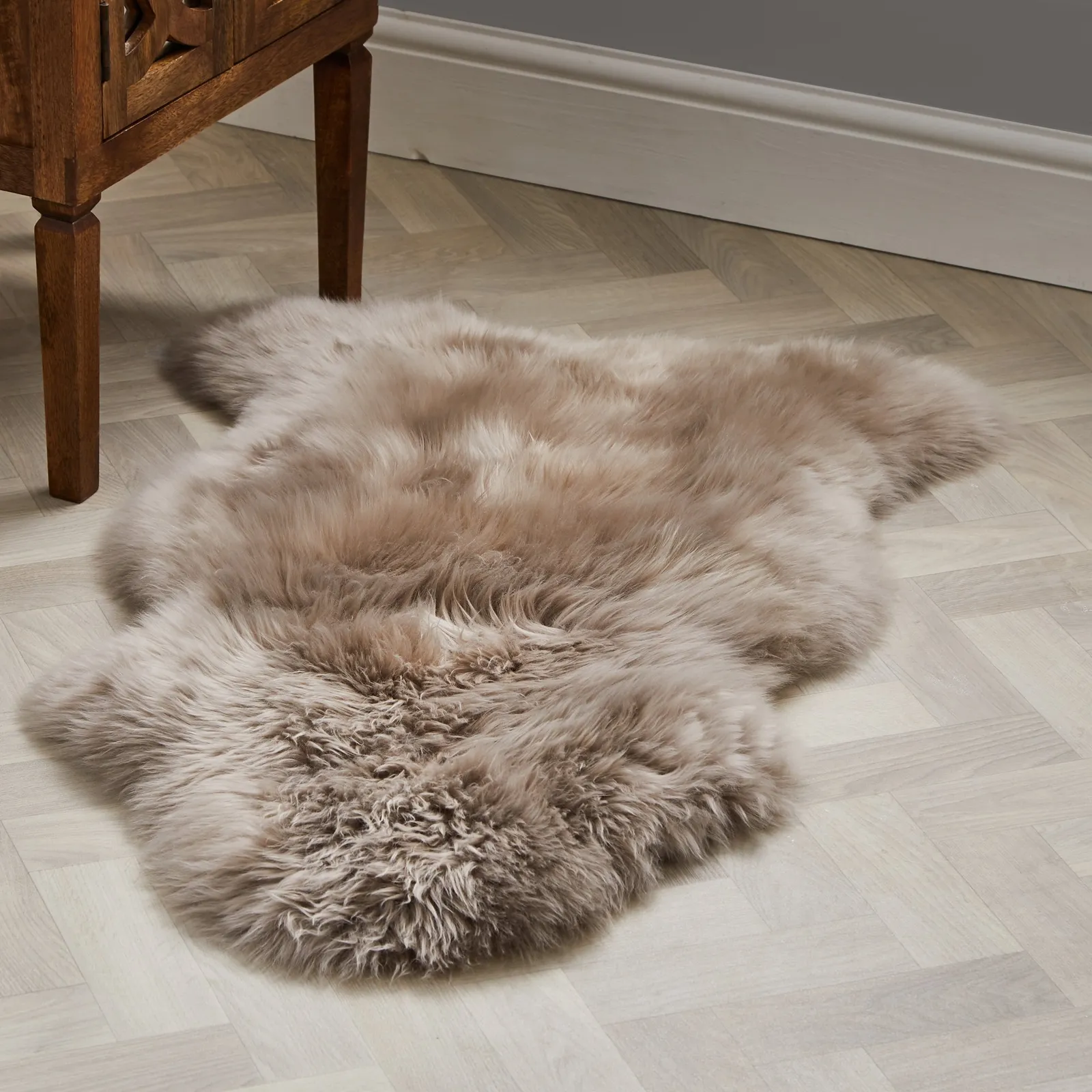 Single Pelt Sheepskin Rug 1