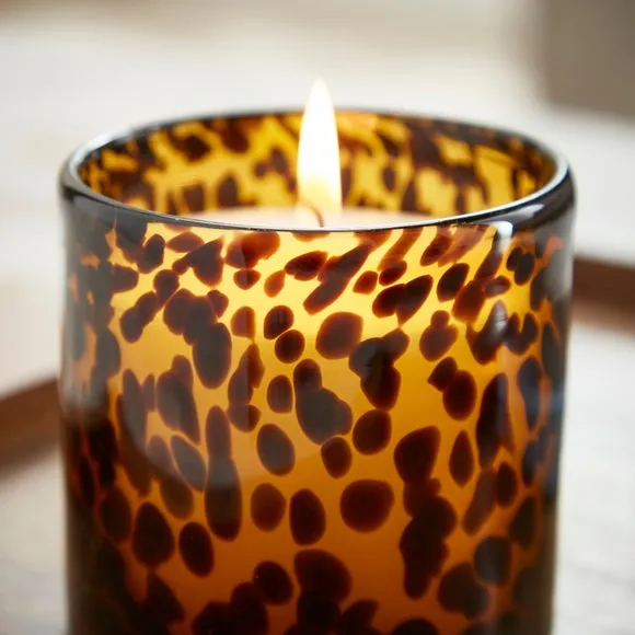 Tortoiseshell Sandalwood & Cassis Candle 2