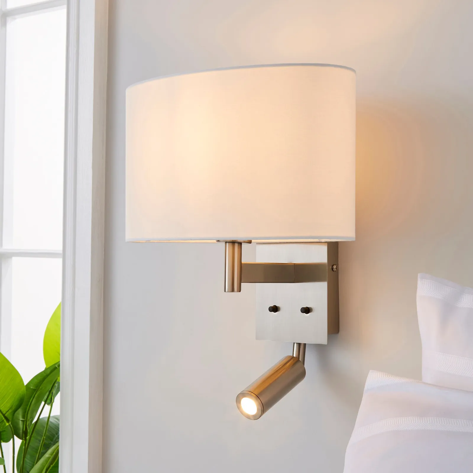 Reader Shaded Wall Light 1