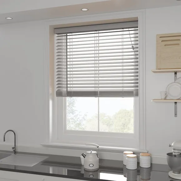 Fauxwood Venetian Blind 6