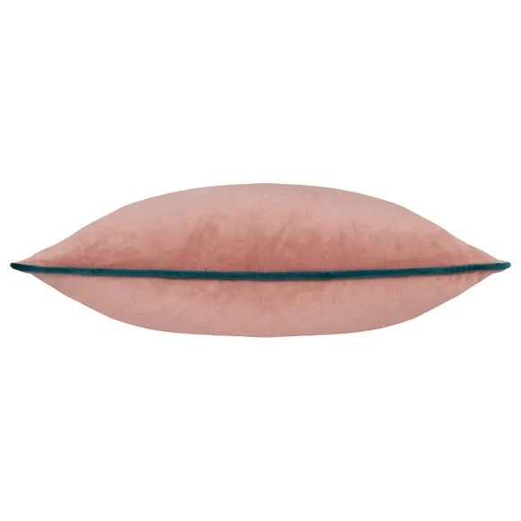 Furn. Square Cushion 3