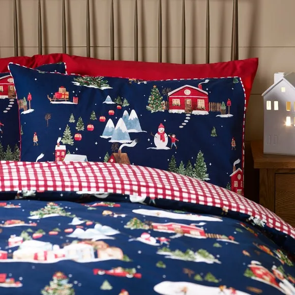 Catherine Lansfield Christmas Ski Village Polycotton Duvet Cover & Pillowcase Set 2