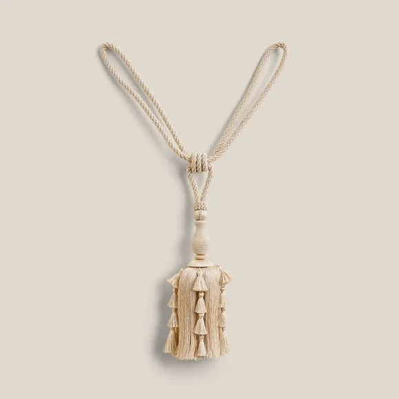 Linton Curtain Tieback 3