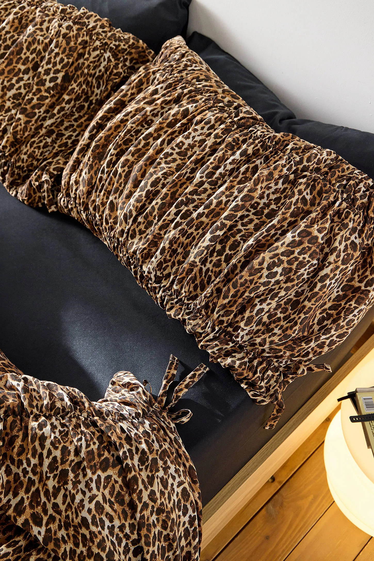 Leopard Cinched Duvet Set - Neutral 4
