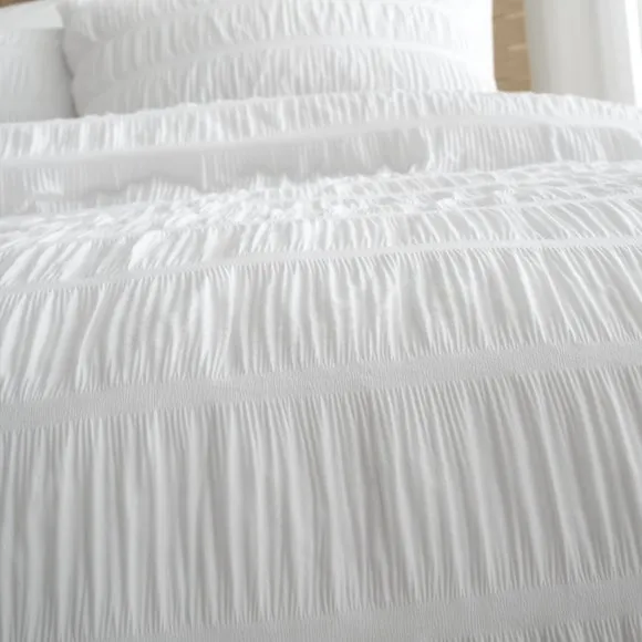 Catherine Lansfield Seersucker Reversible Duvet Cover & Pillowcase Set 3