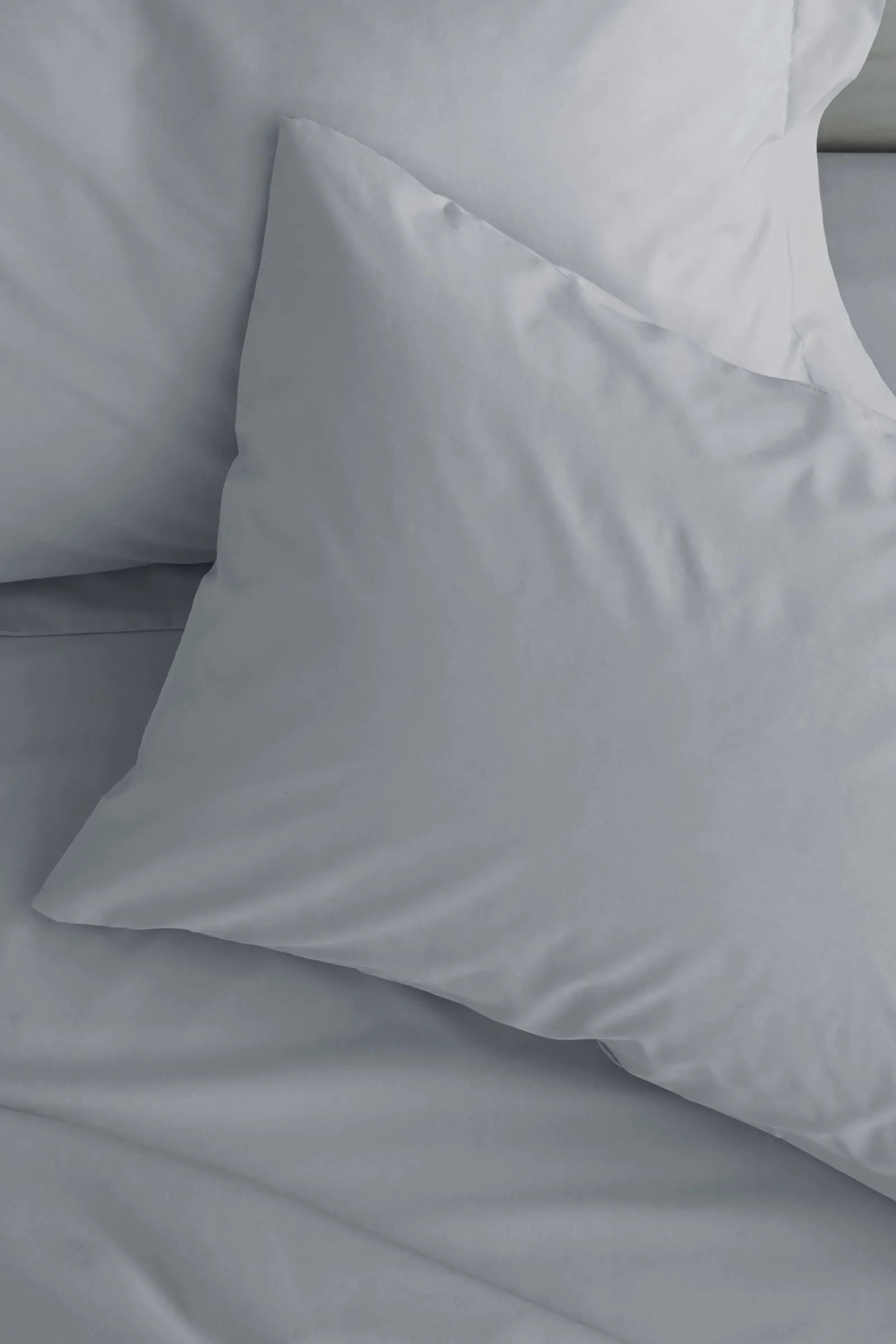 Catherine Lansfield 'Easy Iron Percale' Standard Pillowcase Pair in Grey