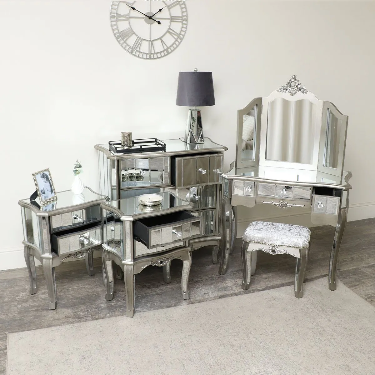 Melody Maison Silver Mirrored Bedroom Furniture, Chest Of Drawers, Dressing Table Set & Bedside Tables - Tiffany Range in Metallic Silver 2