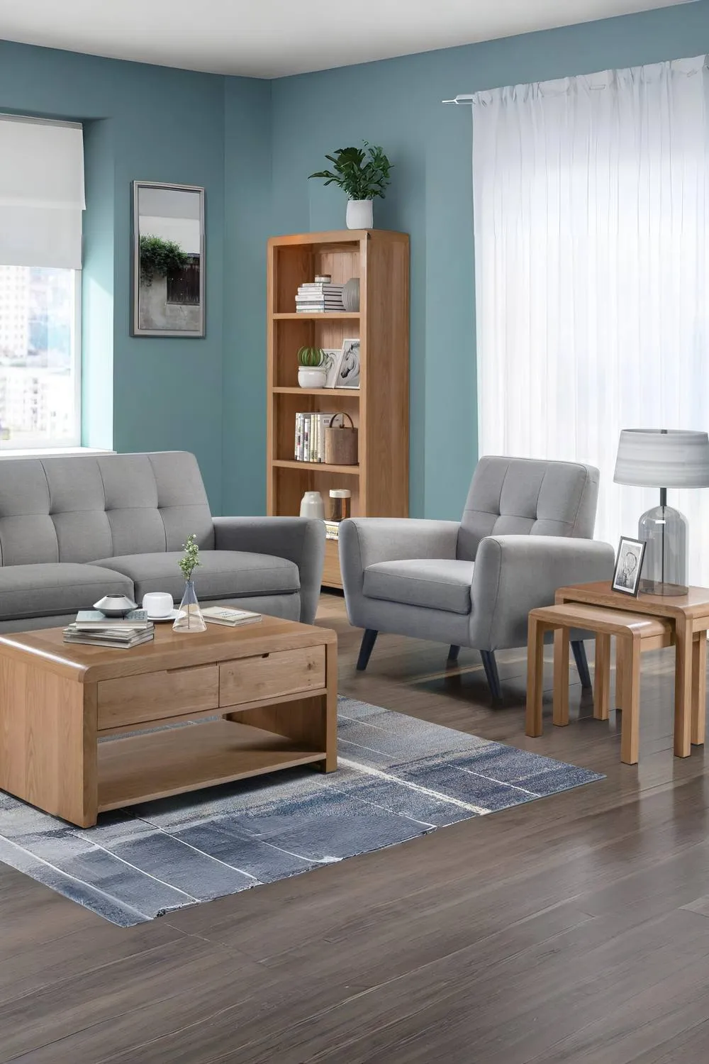 Julian Bowen Curve 3 Door 3 Drawer Sideboard in Light Oak 2